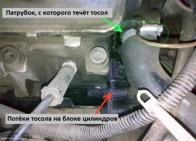 Течь тосола из-под хомута патрубка в моторном отсеке ВАЗ-2110 и грязные потеки на блоке цилиндров