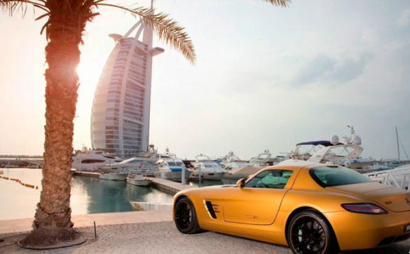брошенные машины в Дубае фото