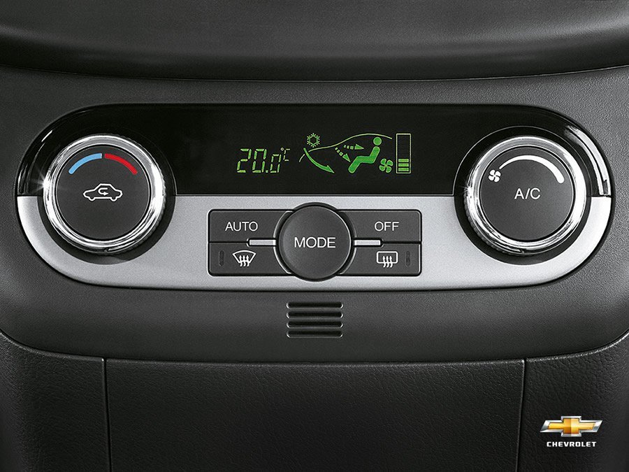Фото панели климат-контроля автомобиля