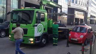 Разгон машин Москва-Сити, неудачная эвакуация Daewoo Matiz