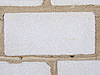 Кирпич белый силикатный вложенный в стену | Фото
