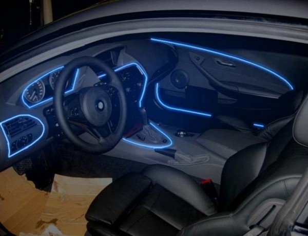 Как улучшить освещение салона автомобиля