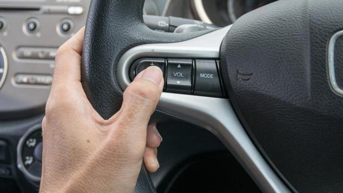 Круиз-контроль в автомобиле: что это такое, плюсы и минусы